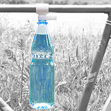 Bottleclip: bottled water 'rides' the bike Bottleclip: bottled water 'rides' the bike