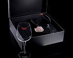 Подарочный набор Dom Perignon в дизайне художницы-авангардистки Sylvie Fleury
