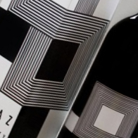 Optical Art in wine labels: student project
